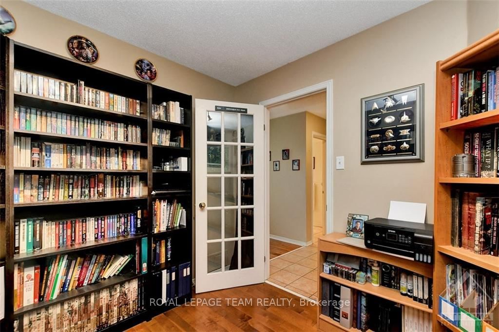 Listing Image 5