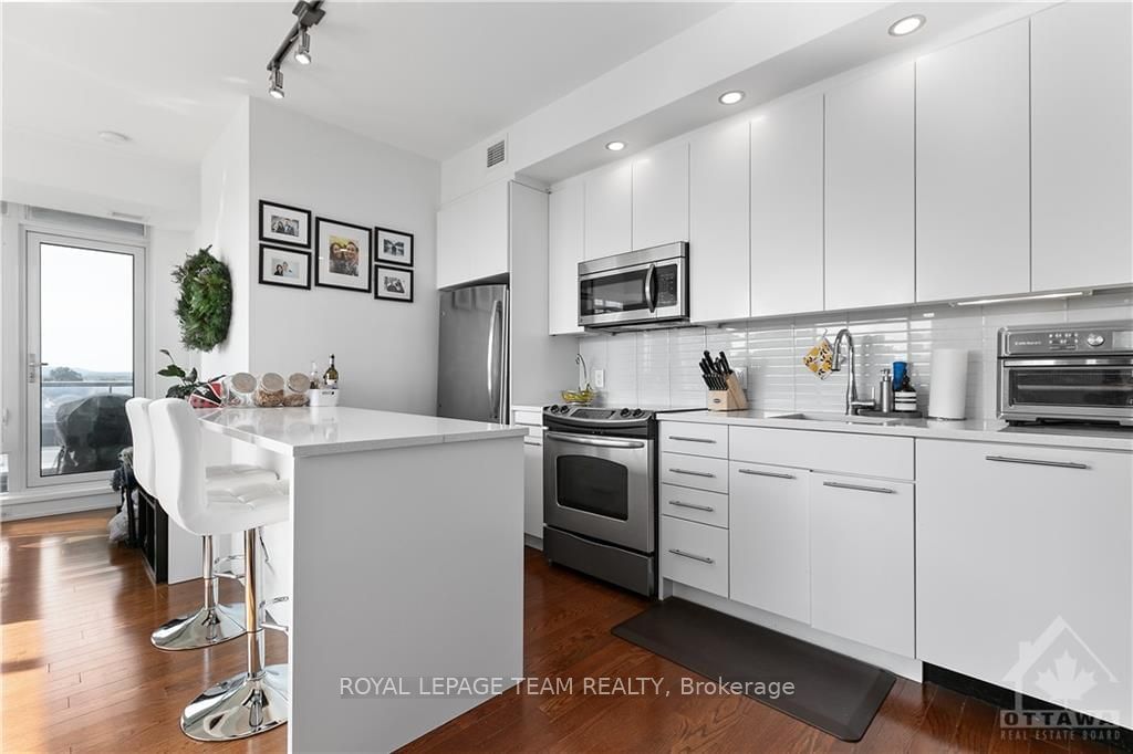 108 RICHMOND Road, Unit 412 - Photo 8