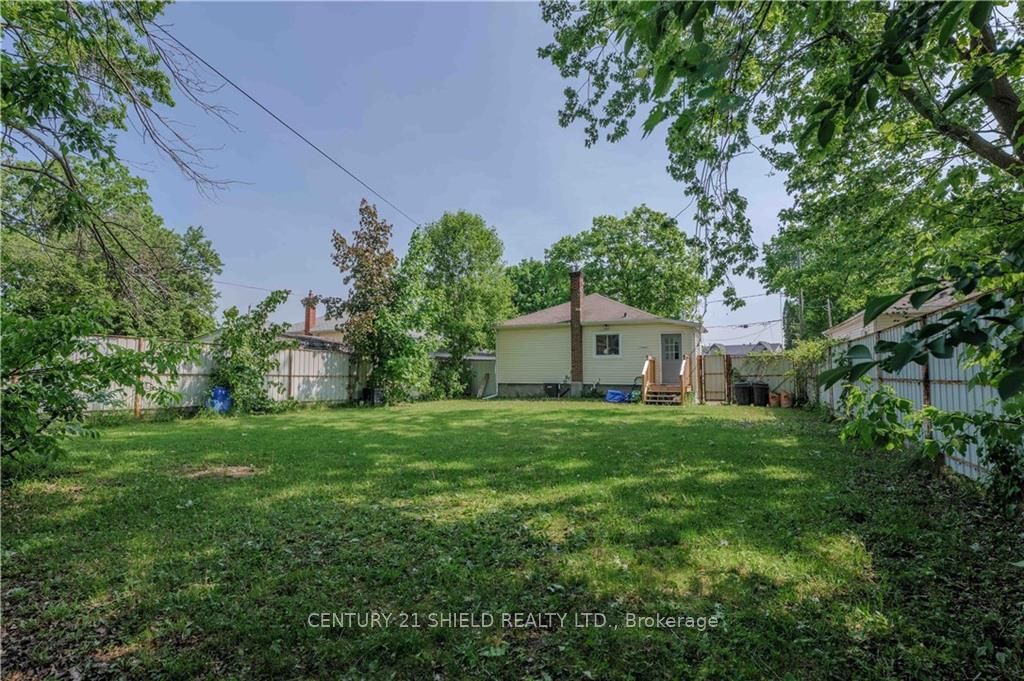 Listing Image 6