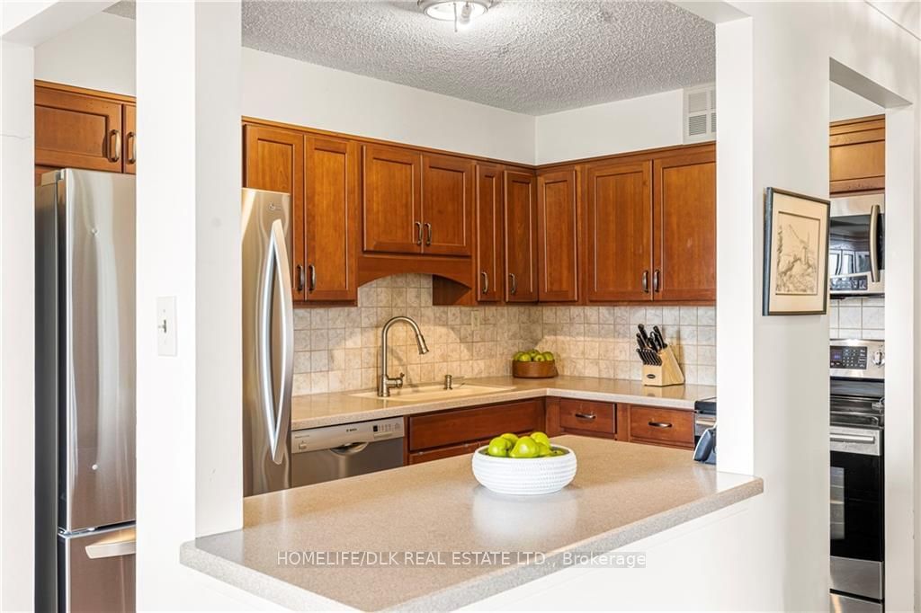 115 BARRETT Court, Unit 702 - Photo 8