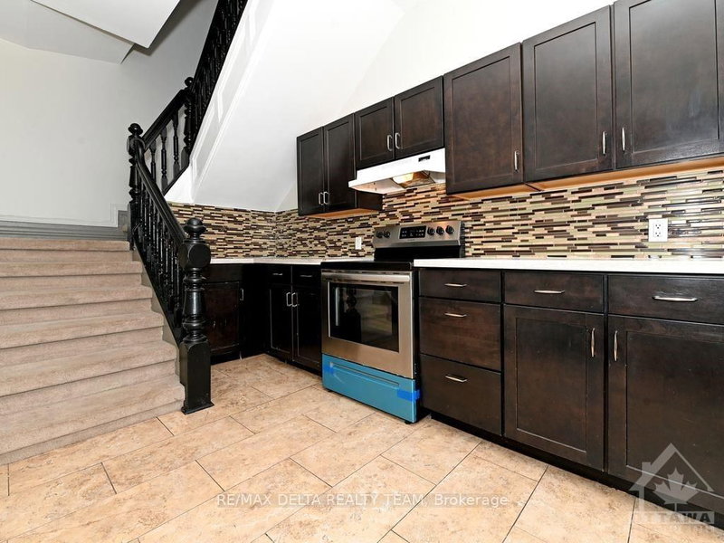 355 BRONSON Ave, Ottawa, K1R 6J4 | Image 3