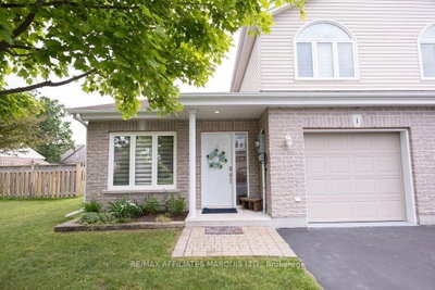 Townhouse sold at 1-3 MAPLE Street, South Stormont, Ontario, K0C 1M0 - Ingleside - MLS: X9437711