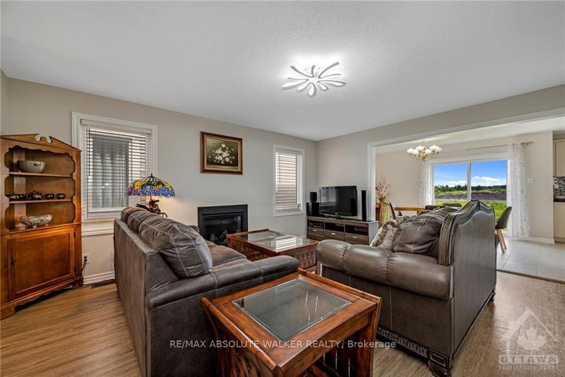 355 SWEETCLOVER Way, Ottawa, K4A 1E6 | Image 3