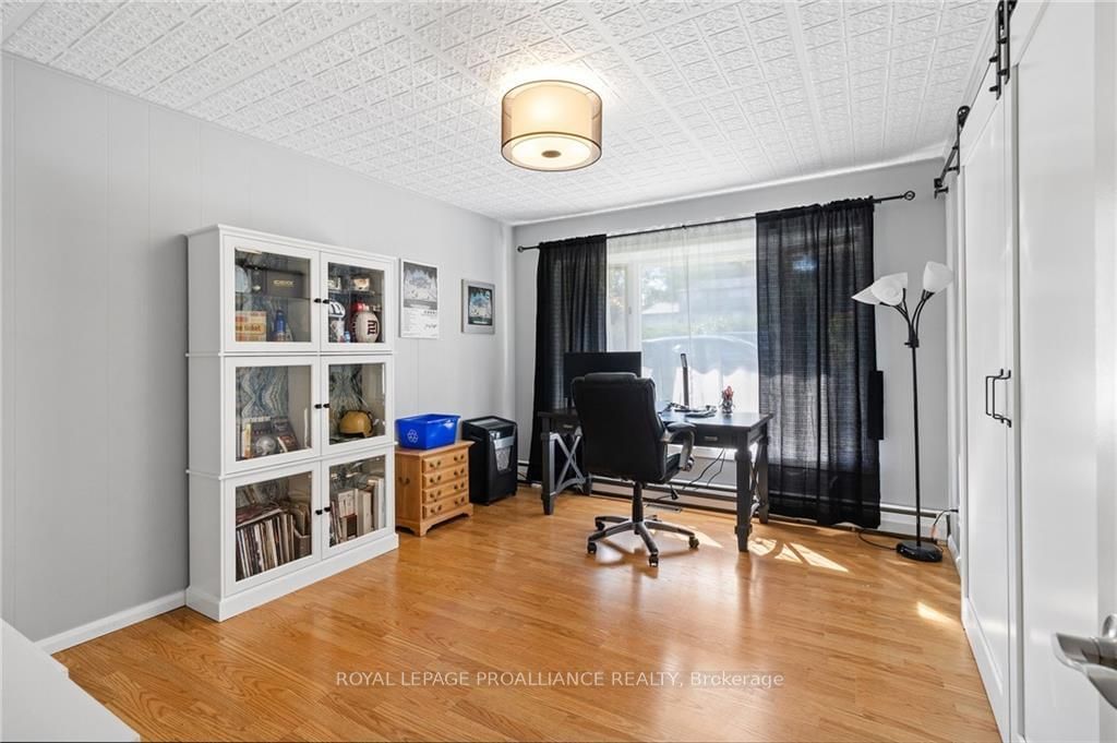 Listing Image 20