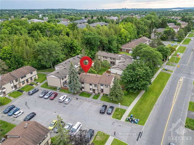 7818 JEANNE D'ARC Boulevard