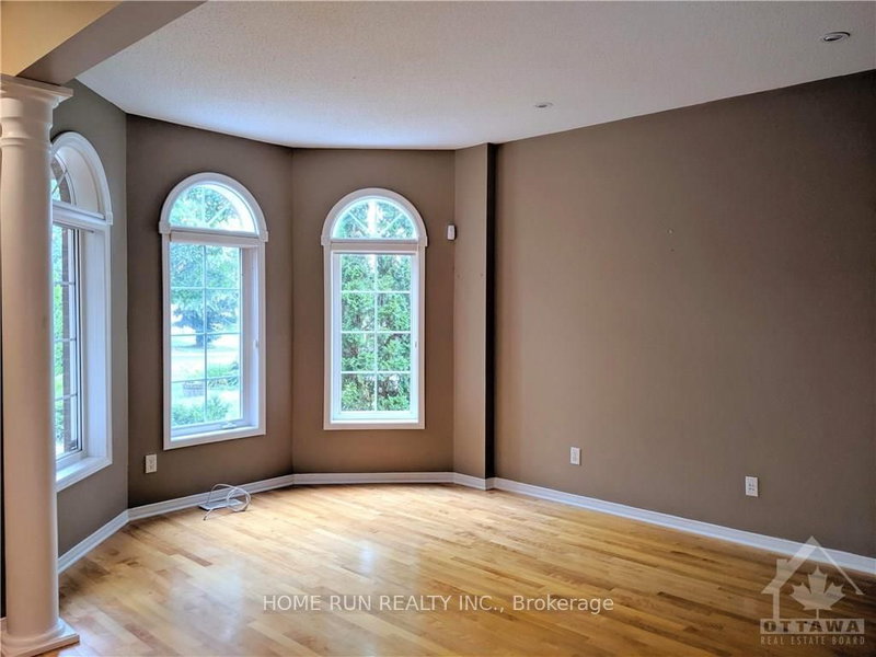 5 CHELTONIA Way, Ottawa, K2T 1G6 | Image 3