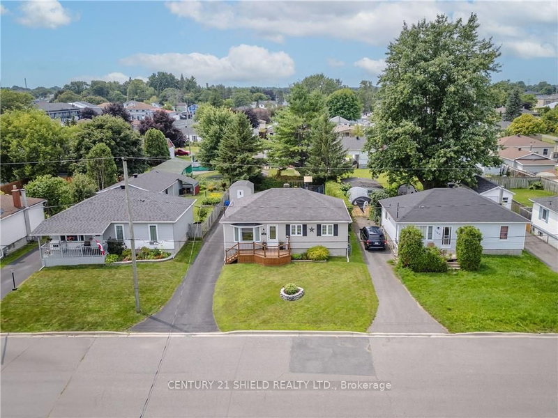 1120 LARIN Ave, Cornwall, K6H 4C6 | Image 2