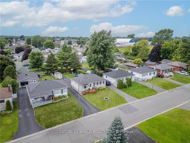 1120 LARIN Ave, Cornwall, K6H 4C6 | Image 3