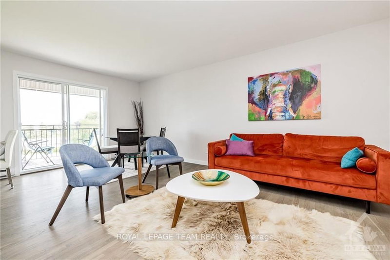 303 - 220 KENYON St W, North Glengarry, K0C 1A0 | Image 3