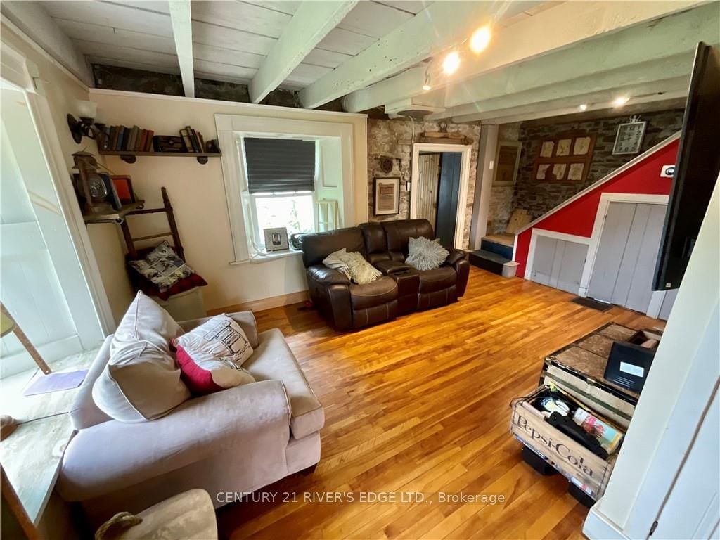 Listing Image 10