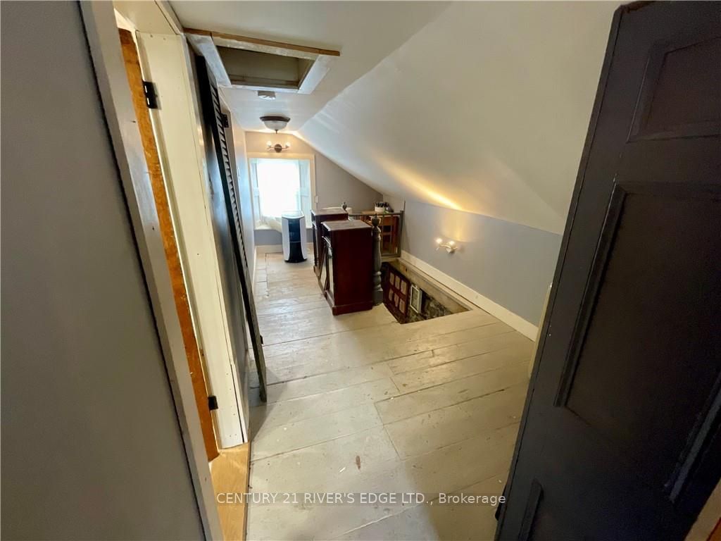 Listing Image 18