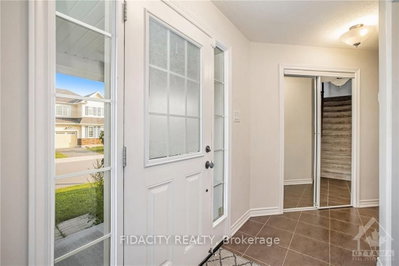 549 ENSATINA Crescent — photo 3