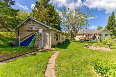 44 SEBASTOPOL Drive — photo 5