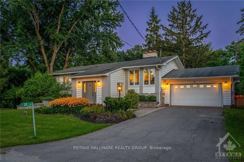 28 MAPLEHILL Way, Ottawa, K2C 3H1 | Image 2