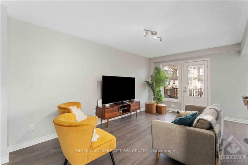 41 MAROMA St, Ottawa, K4A 1A3 | Image 3