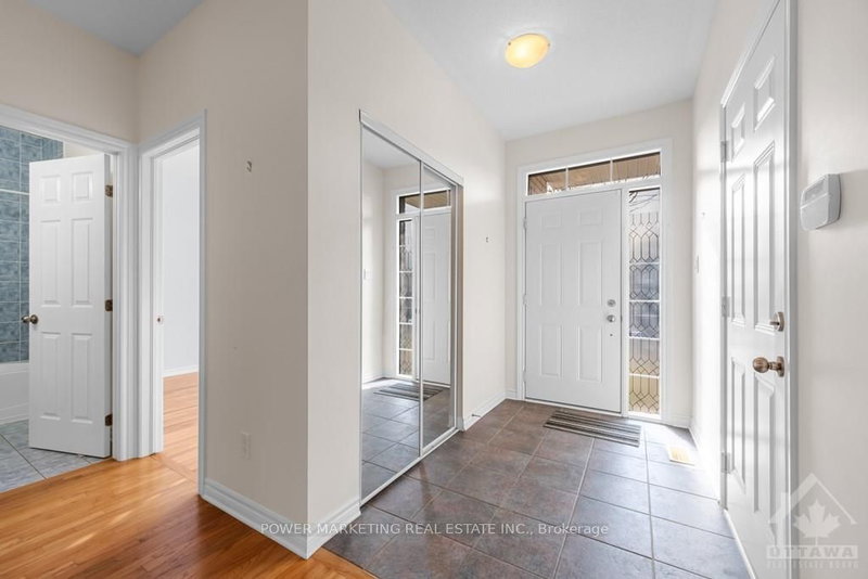 192 FELICITY Cres, Ottawa, K1W 0C2 | Image 3