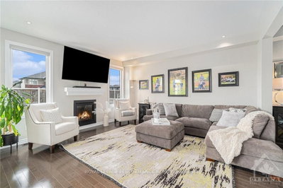 504 YELLOW BIRCH Street — photo 2