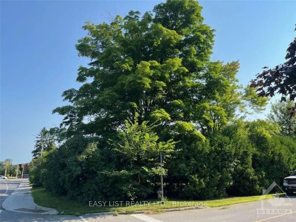 1905 ALTA VISTA Drive, Ottawa, ON — photo 10