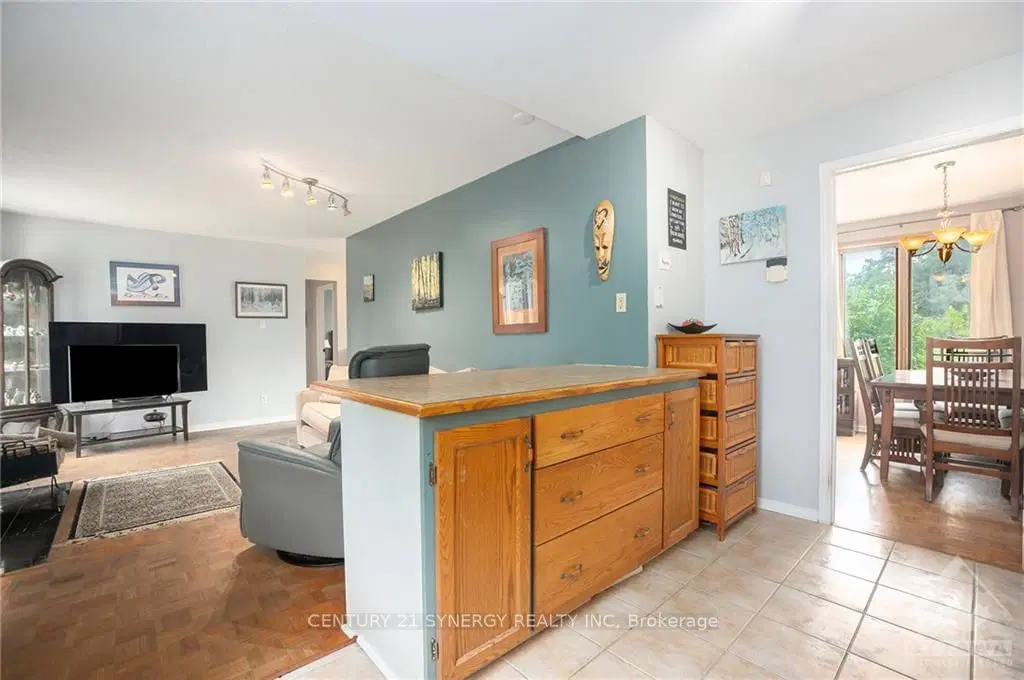 5453 RIVERSIDE Crescent, Manotick, ON — photo 11