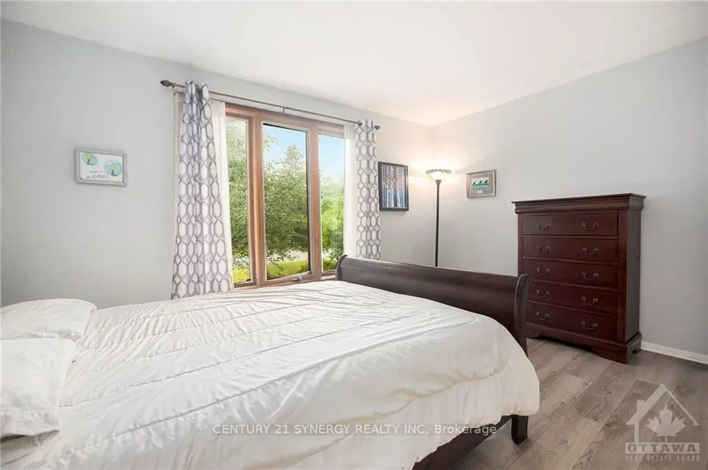 5453 RIVERSIDE Crescent, Manotick, ON — photo 17
