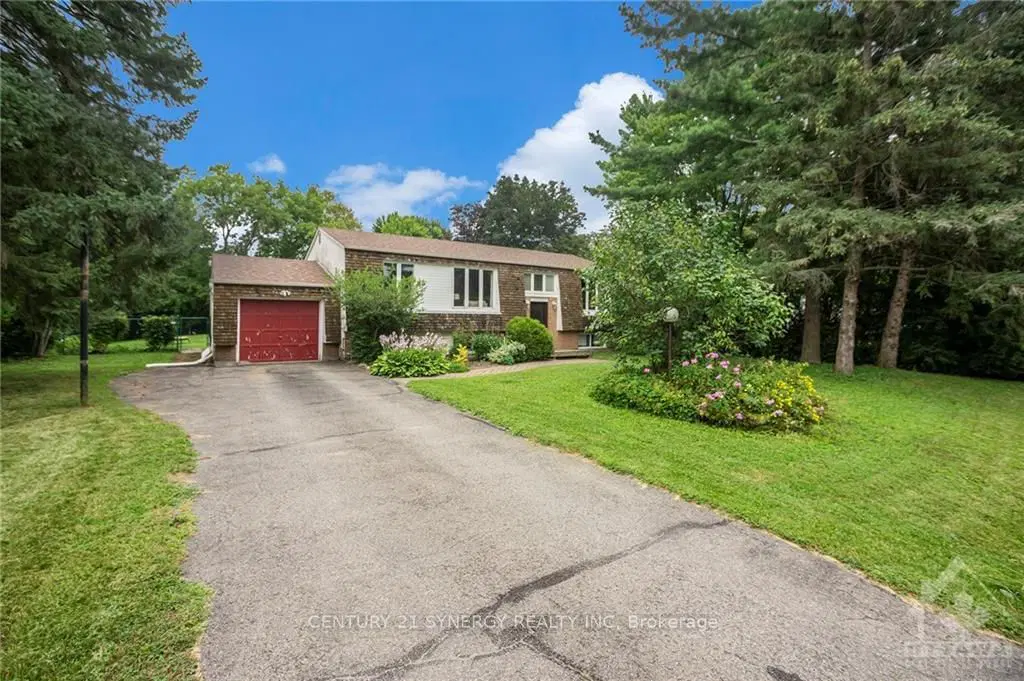 5453 RIVERSIDE Crescent, Manotick, ON — photo 2