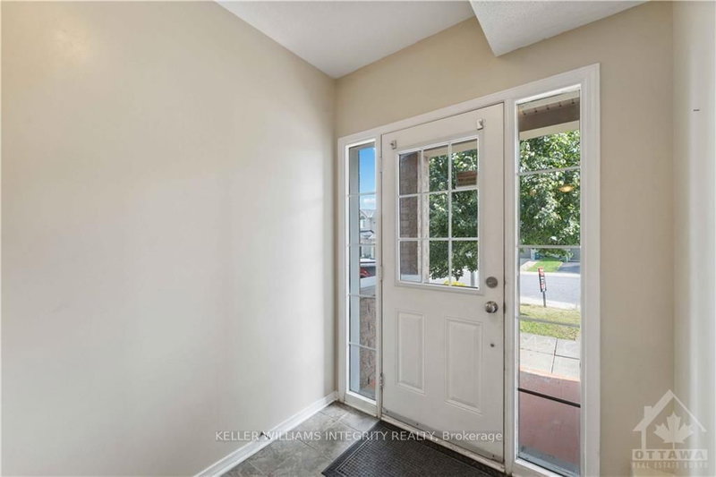 215 HUNTSVILLE Dr, Ottawa, K2T 0C7 | Image 2
