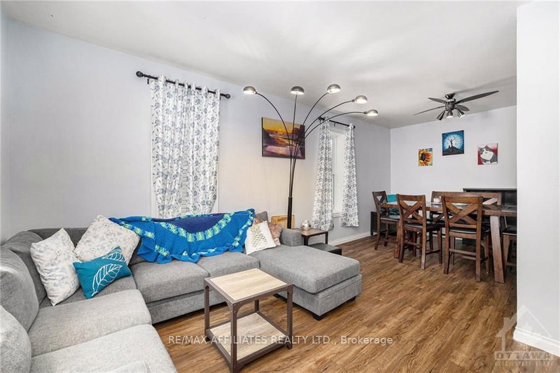 15 KENT St, Smiths Falls, K7A 1B5 | Image 3