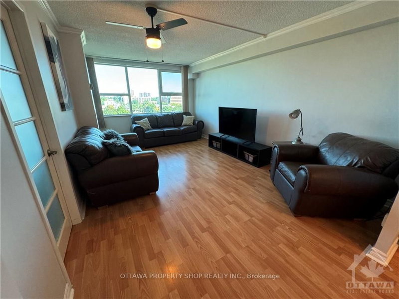 1112 - 555 BRITTANY Dr, Ottawa, K1K 4C5 | Image 3