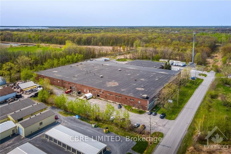 700 WALLRICH Ave, Cornwall, K6J 5X4 | Image 2