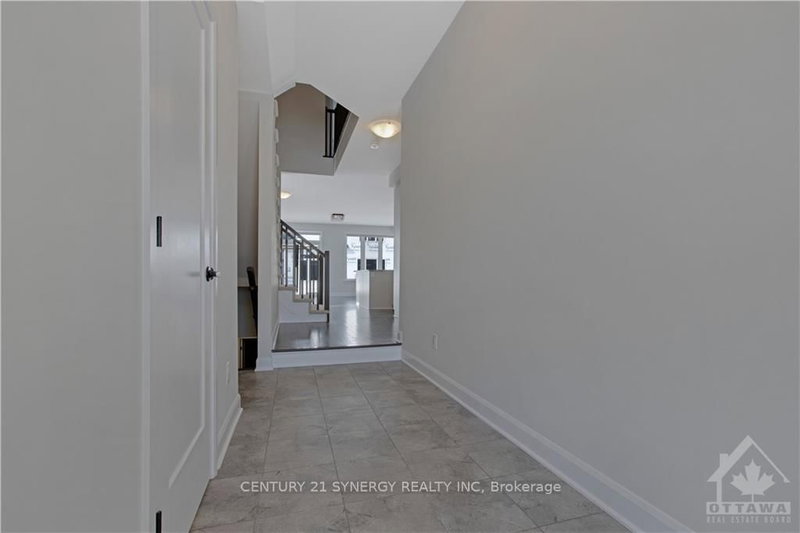 708 TALIESIN Cres, Ottawa, K2S 2K6 | Image 3