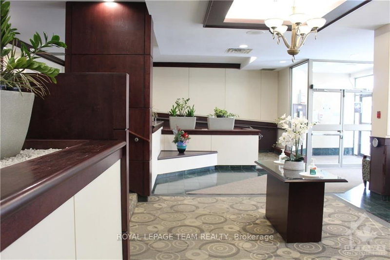 901 - 200 LAFONTAINE Ave, Ottawa, K1L 8K8 | Image 2