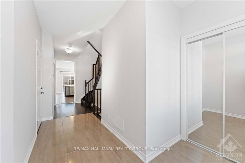 129 SWEETVALLEY Dr, Ottawa, K4A 1A4 | Image 3