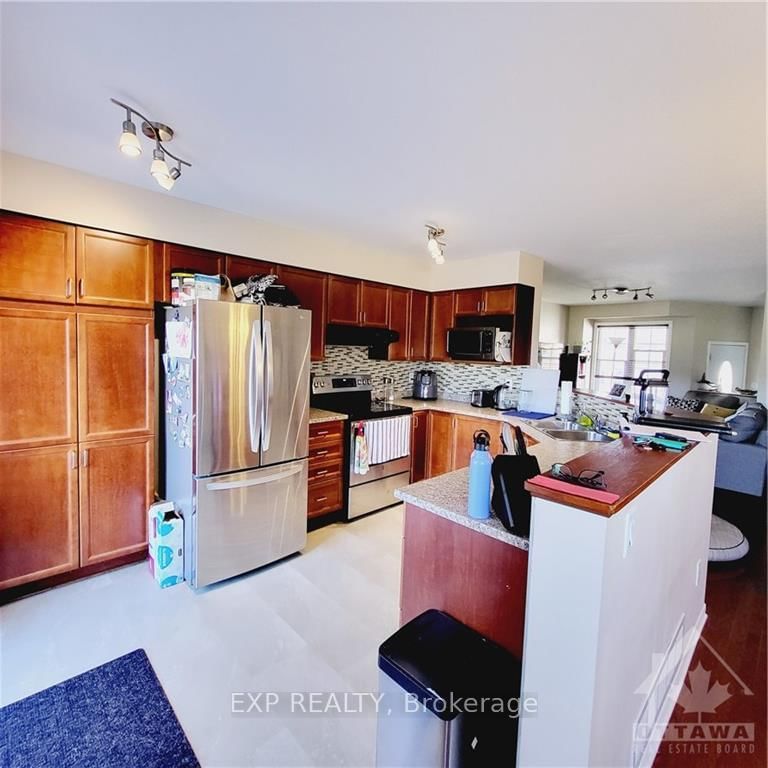 554 ABERFOYLE Circ, Ottawa, K2K 3R3 | Image 3