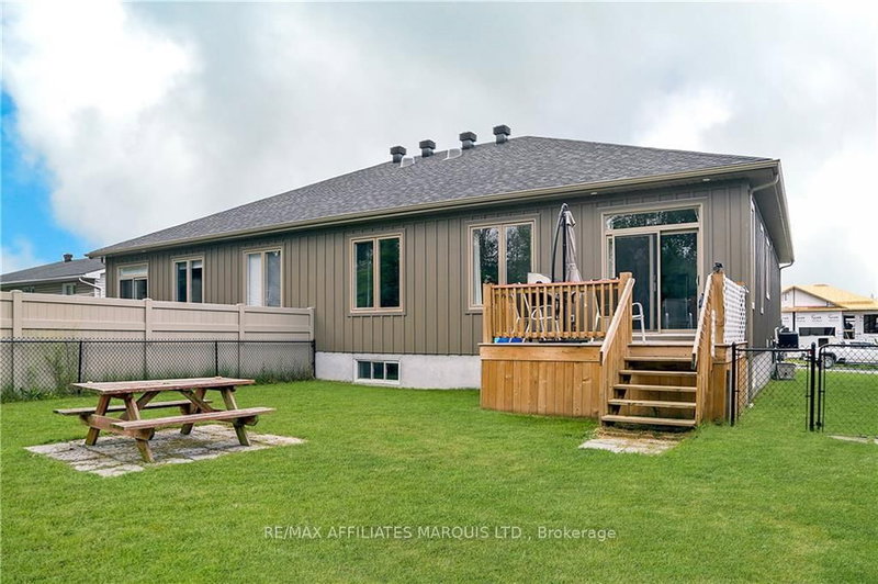 8 BILLINGS Ave W, South Dundas, K0E 1K0 | Image 3