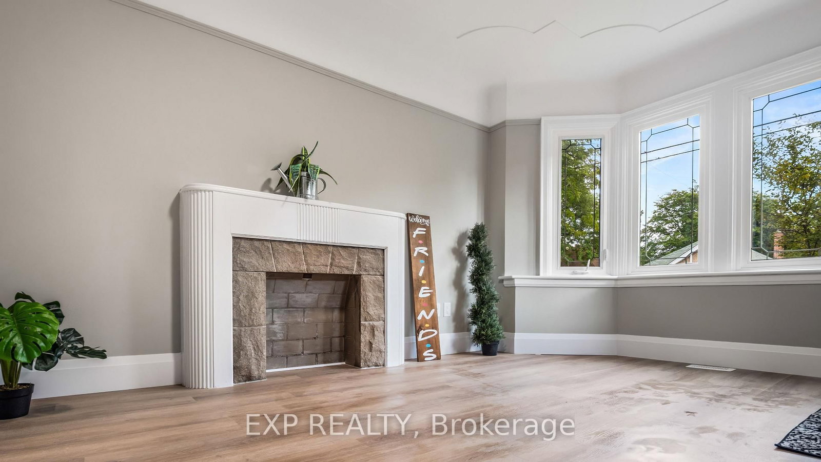 Listing Image 3