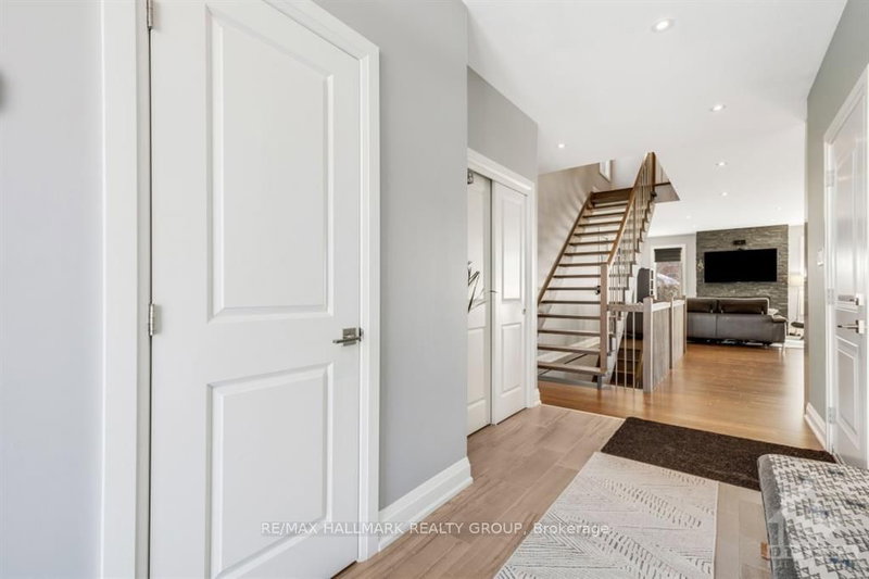 250 RICHARDSON Ave, Ottawa, K2B 5G6 | Image 3