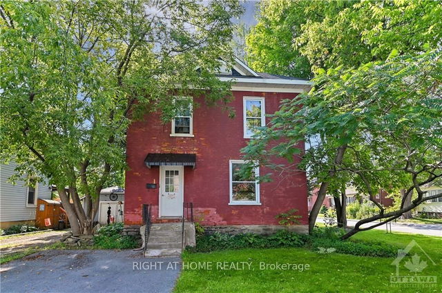 1 FOSTER Avenue