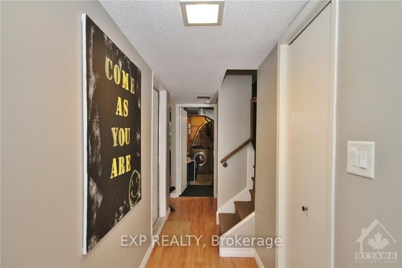 D - 284 DALEHURST Dr, Ottawa, K2G 4J5 | Image 2