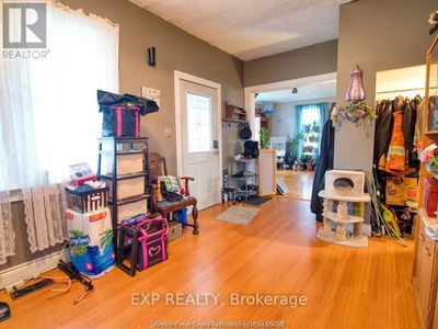 4 Aberdeen St, Chatham-Kent - Merlin image-0-2