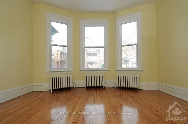 66 DELAWARE Ave, Ottawa, K2P 0Z3 | Image 2