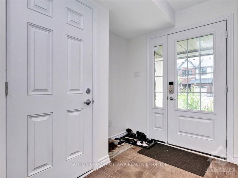 114 SWEETWATER Lane, Ottawa, K2T 0L1 | Image 3