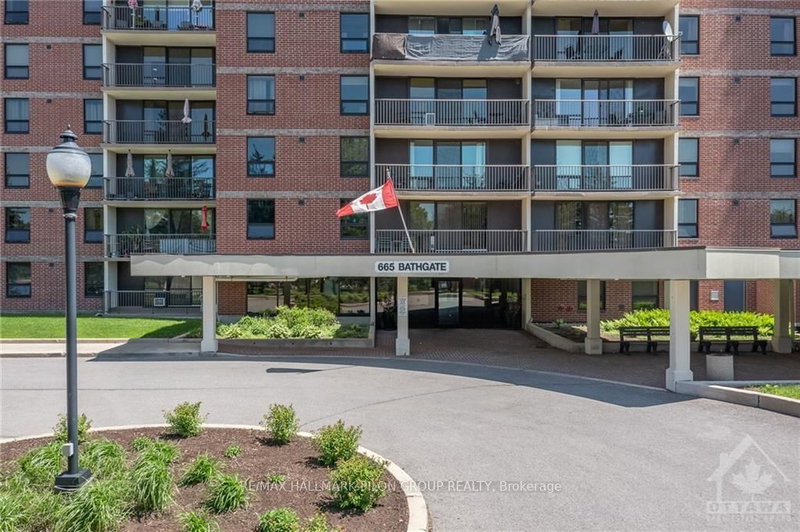 2011 - 665 BATHGATE Dr, Ottawa, K1K 3Y4 | Image 2