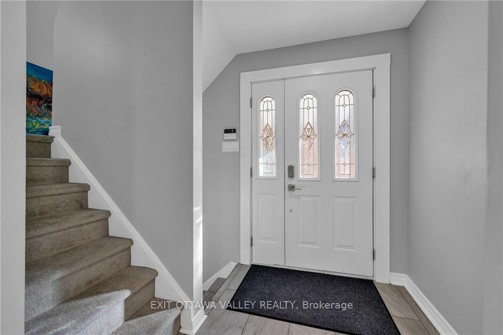Semi-Detached House sold at 161 PENFIELD Drive, Kanata, Beaverbrook, K2K 1M4 - MLS: X9500317