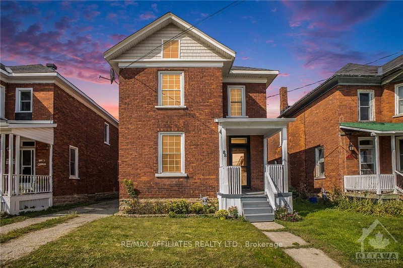 88 RUSSELL St E, Smiths Falls, K7A 1J7 | Image 2