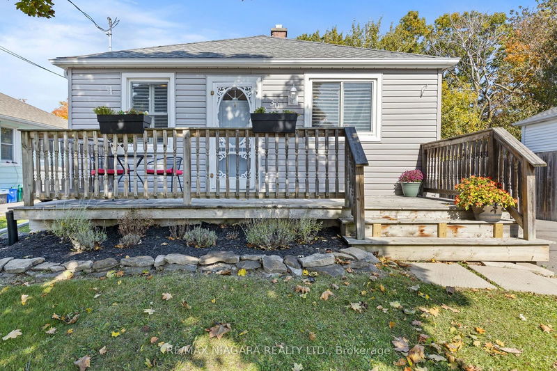 home for sale on 30 Argyle Crescent