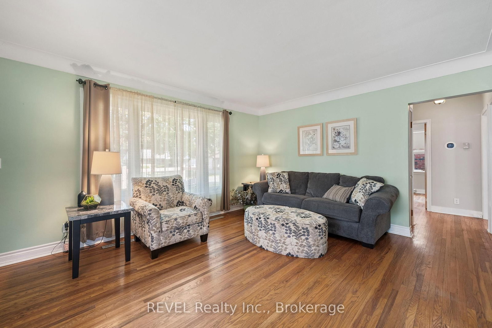 Listing Image 5