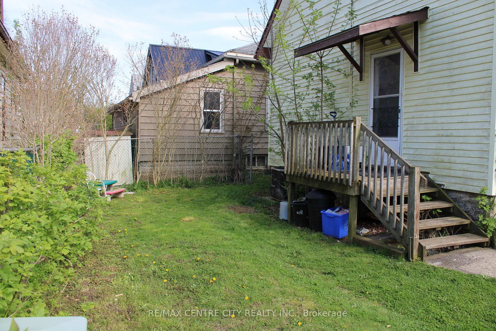 Listing Image 7