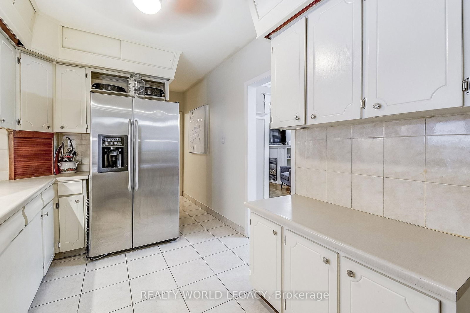 Listing Image 7