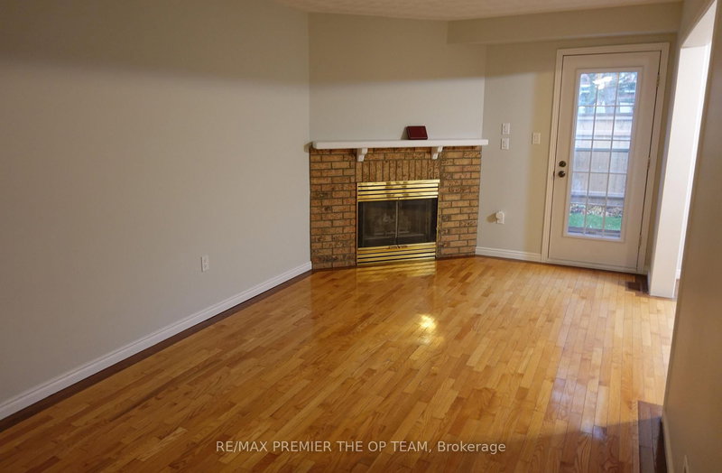 3 - 255 Mount Albion Rd, Hamilton, L8K 6P7 | Image 2