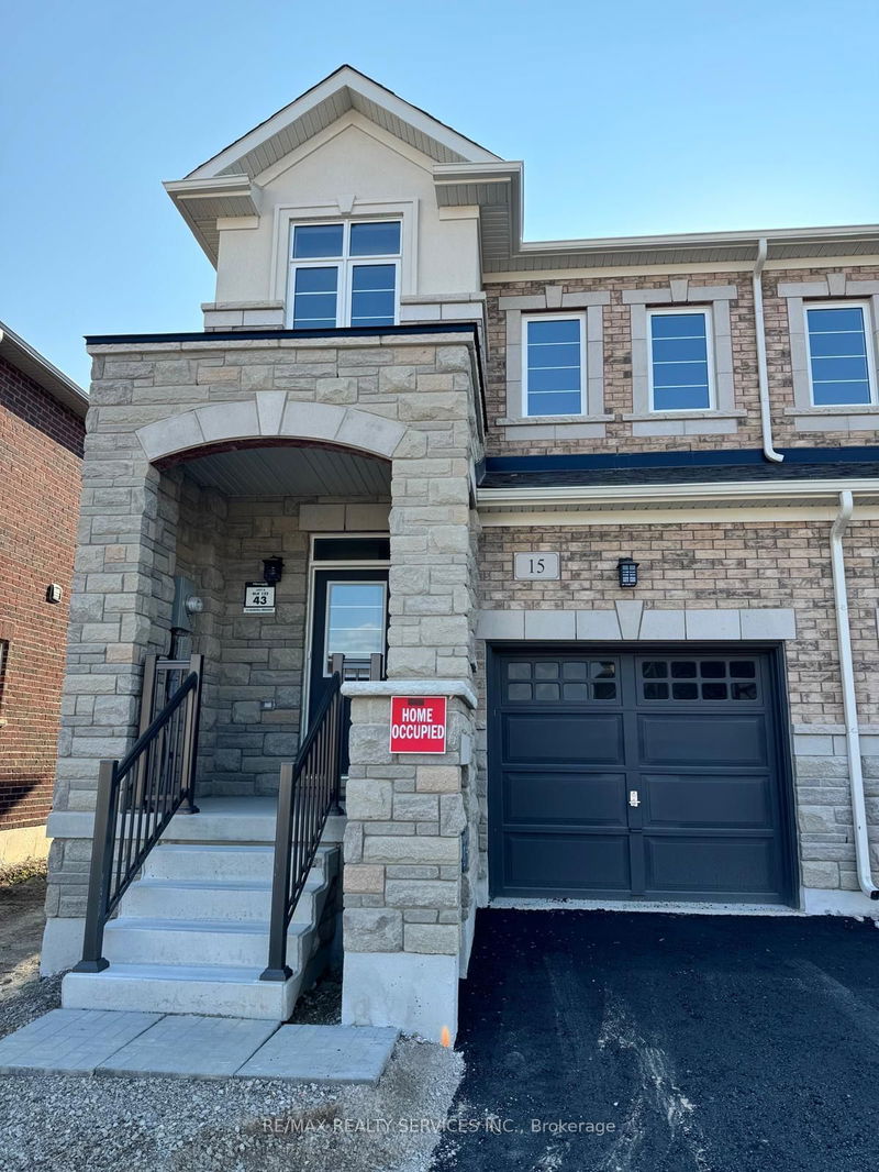 home for lease on 15 Gledhill Crescent